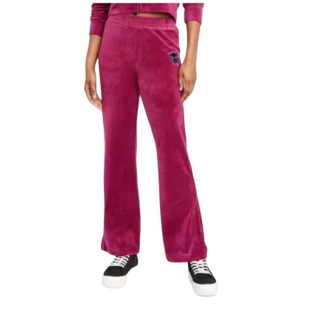 MARVEL Women's Wakanda Forever Velour‎ Graphic Lounge Pants